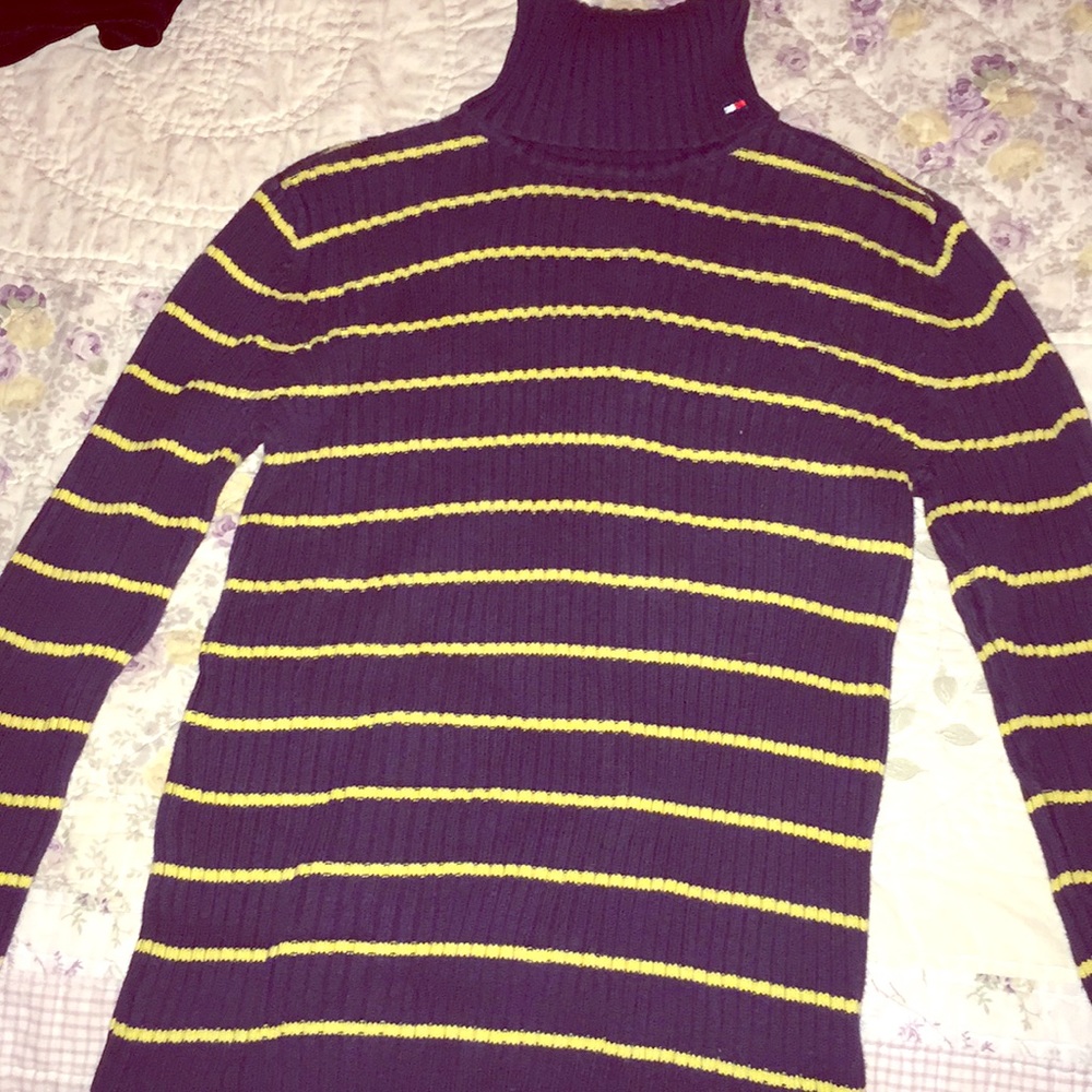 Very cute turtle neck!